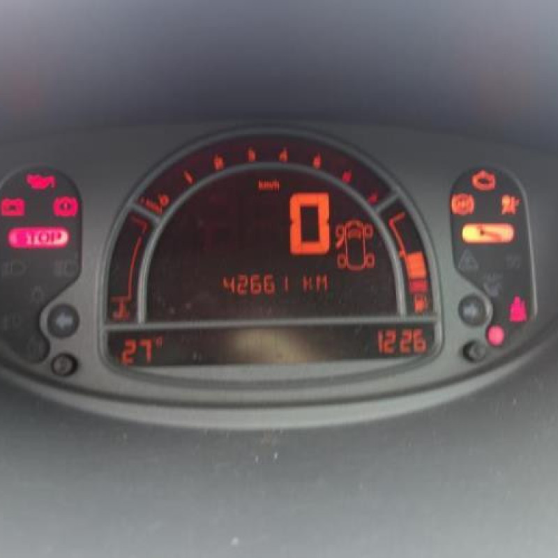 Air bag conducteur RENAULT MODUS Photo n°9