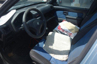 Amortisseur avant droit PEUGEOT 106
