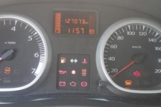 Fermeture de capot DACIA DUSTER 1