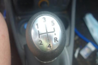 Fermeture de capot DACIA DUSTER 1
