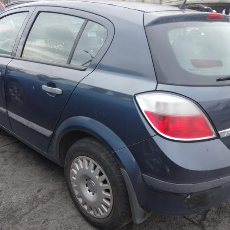Malle/Hayon arriere OPEL ASTRA H Photo n°6