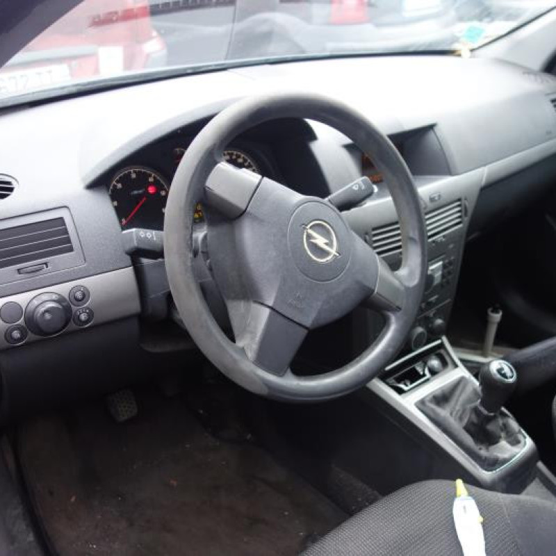 Malle/Hayon arriere OPEL ASTRA H Photo n°8