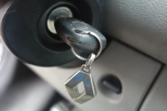 Etrier avant gauche (freinage) RENAULT MASTER 2