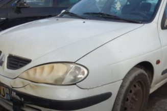 Serrure avant droit RENAULT MEGANE 1