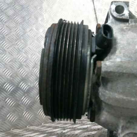 Compresseur clim RENAULT MEGANE 1