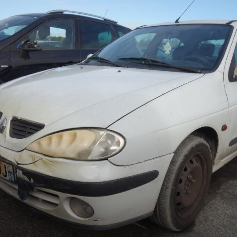 Compresseur clim RENAULT MEGANE 1 Photo n°5