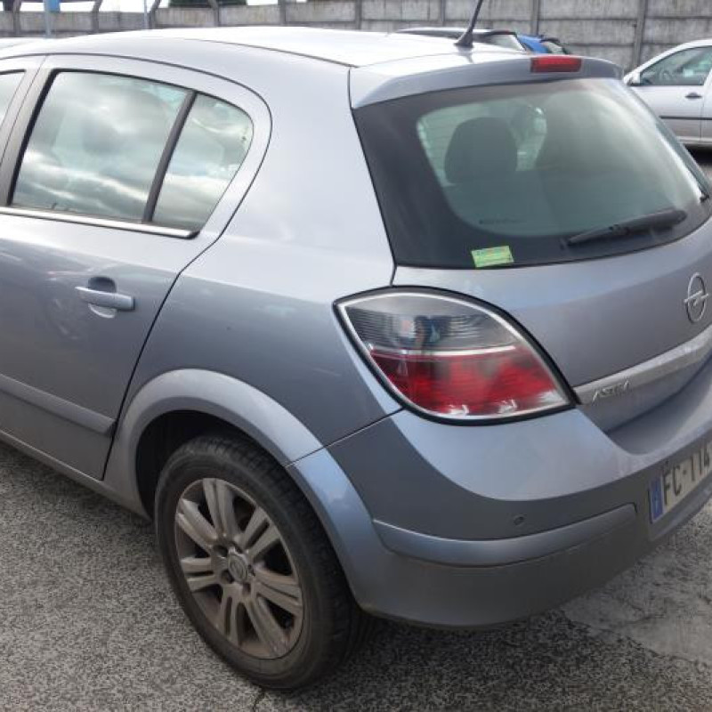 Ceinture arriere gauche OPEL ASTRA H Photo n°5