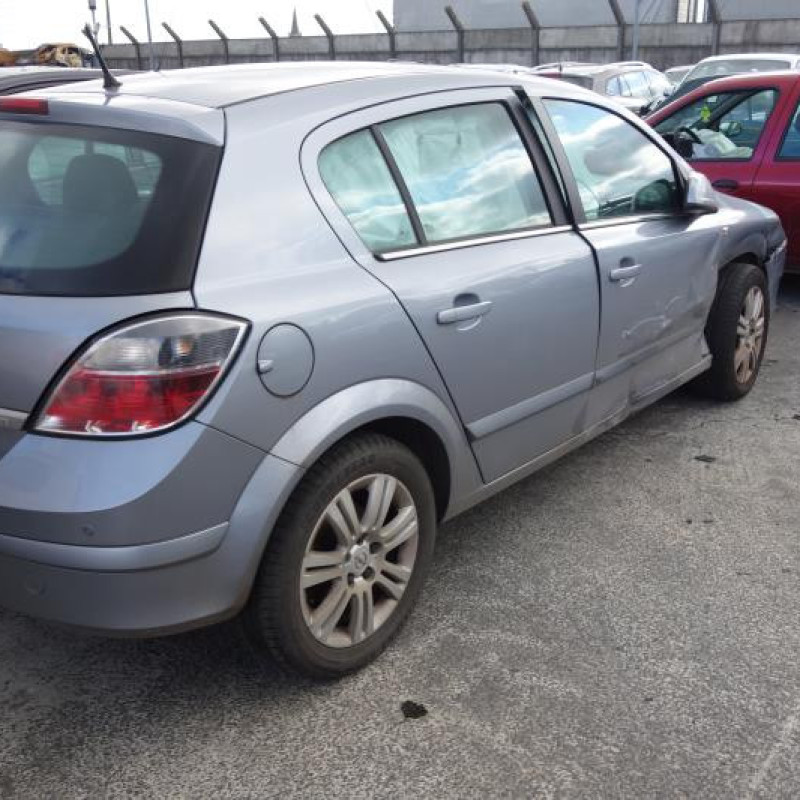Ceinture arriere gauche OPEL ASTRA H Photo n°6