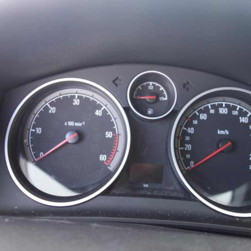 Ceinture arriere gauche OPEL ASTRA H Photo n°11