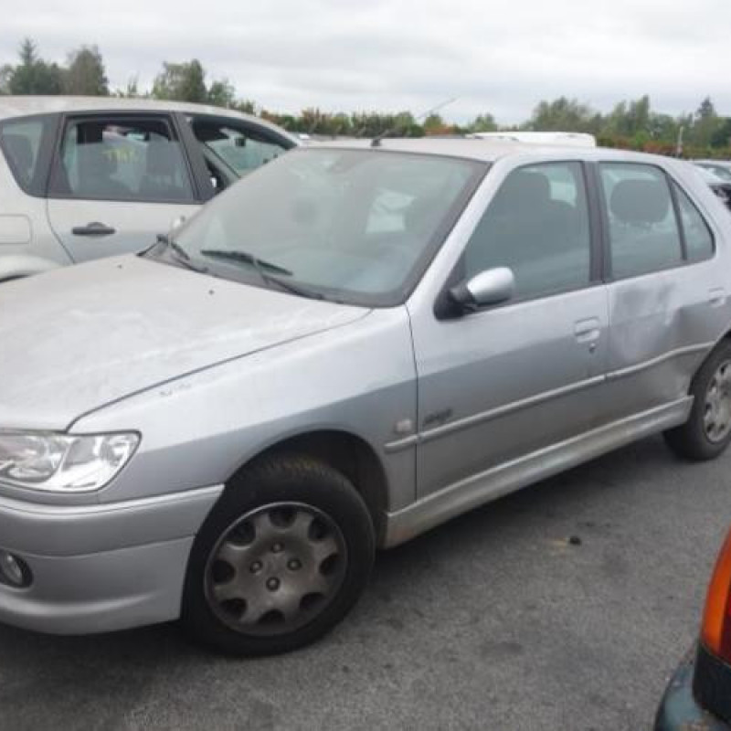 Malle/Hayon arriere PEUGEOT 306 Photo n°3