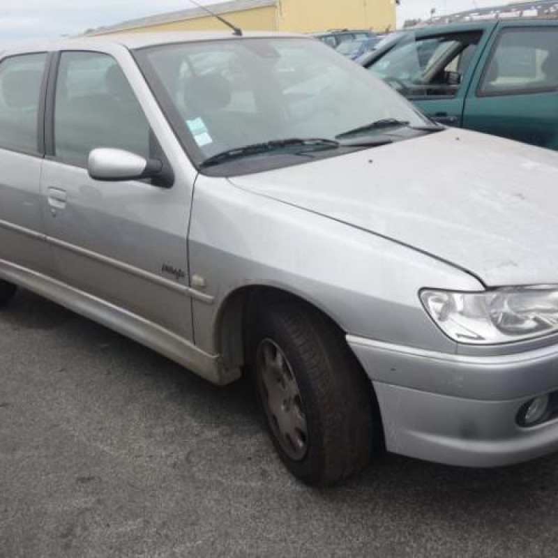 Malle/Hayon arriere PEUGEOT 306 Photo n°4