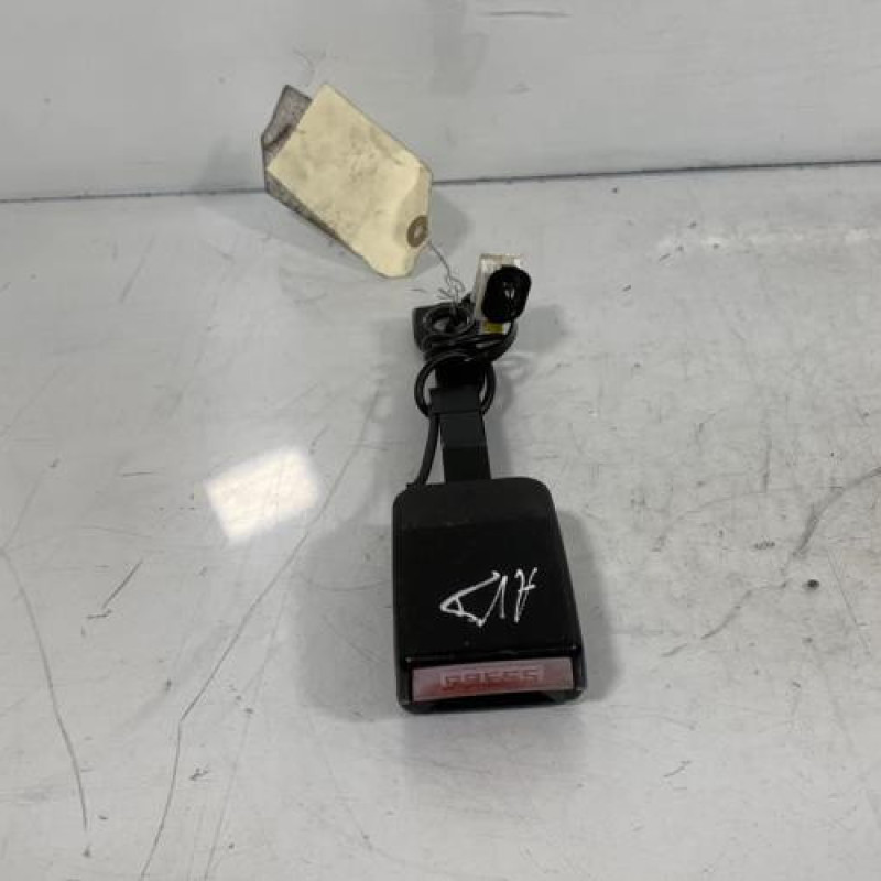 Attache ceinture avant droit CITROEN C5 1 Photo n°2