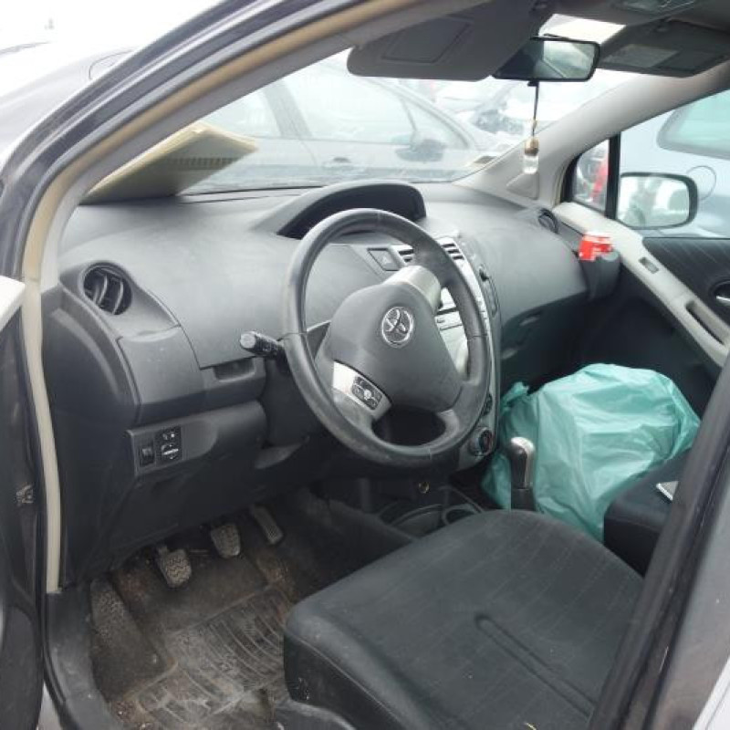 Moto ventilateur radiateur TOYOTA YARIS 2 Photo n°8