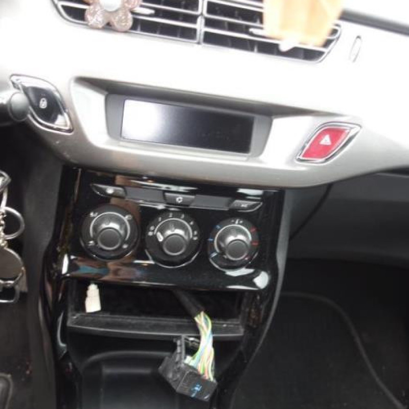 Pretensionneur de ceinture avant droit CITROEN C3 2 Photo n°14