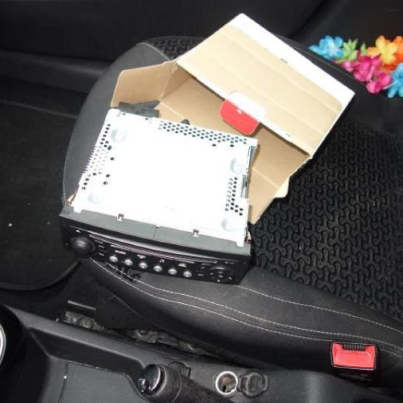 Pretensionneur de ceinture avant droit CITROEN C3 2 Photo n°15