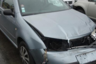 Attache ceinture arriere droit SKODA FABIA 1