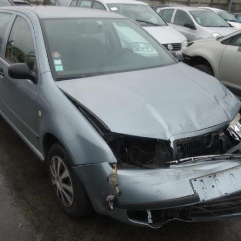 Attache ceinture arriere droit SKODA FABIA 1 Photo n°3