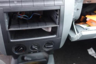 Attache ceinture arriere droit SKODA FABIA 1