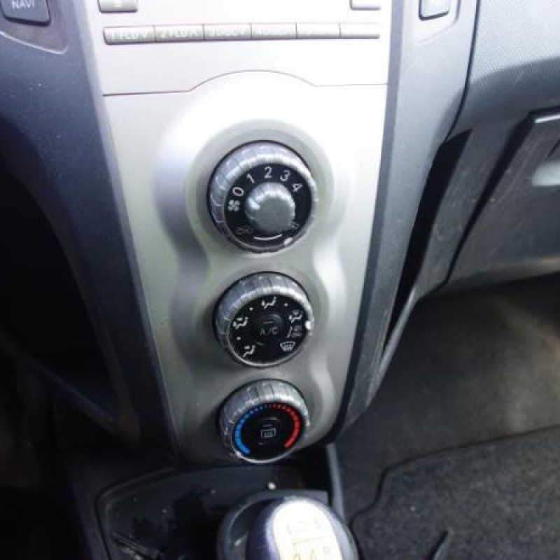 Amortisseur avant droit TOYOTA YARIS 2 Photo n°9