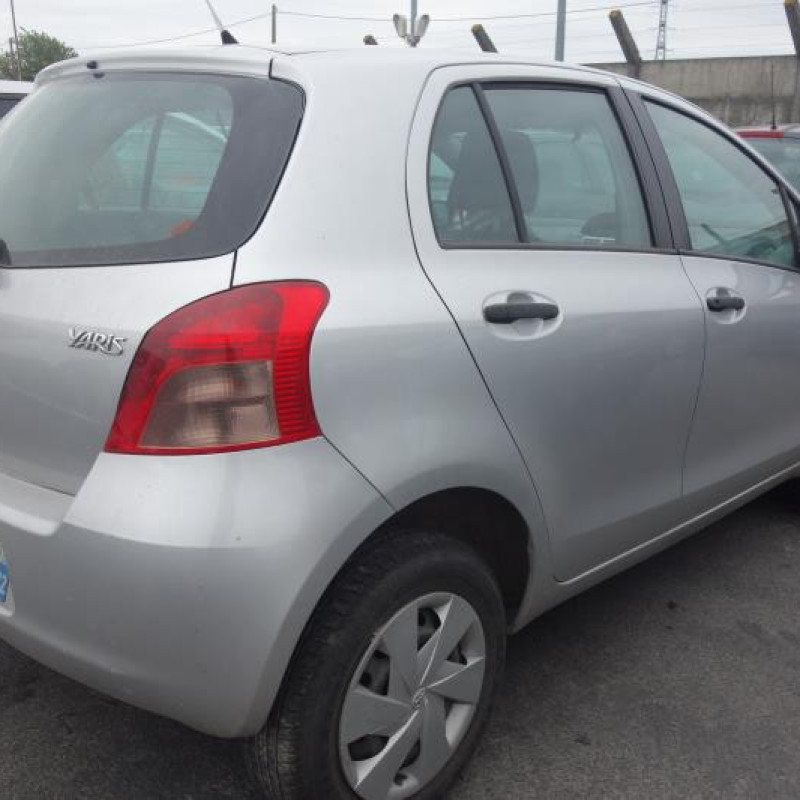 Trappe d'essence TOYOTA YARIS 2 Photo n°5