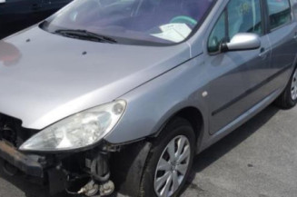 Attache ceinture arriere droit PEUGEOT 307
