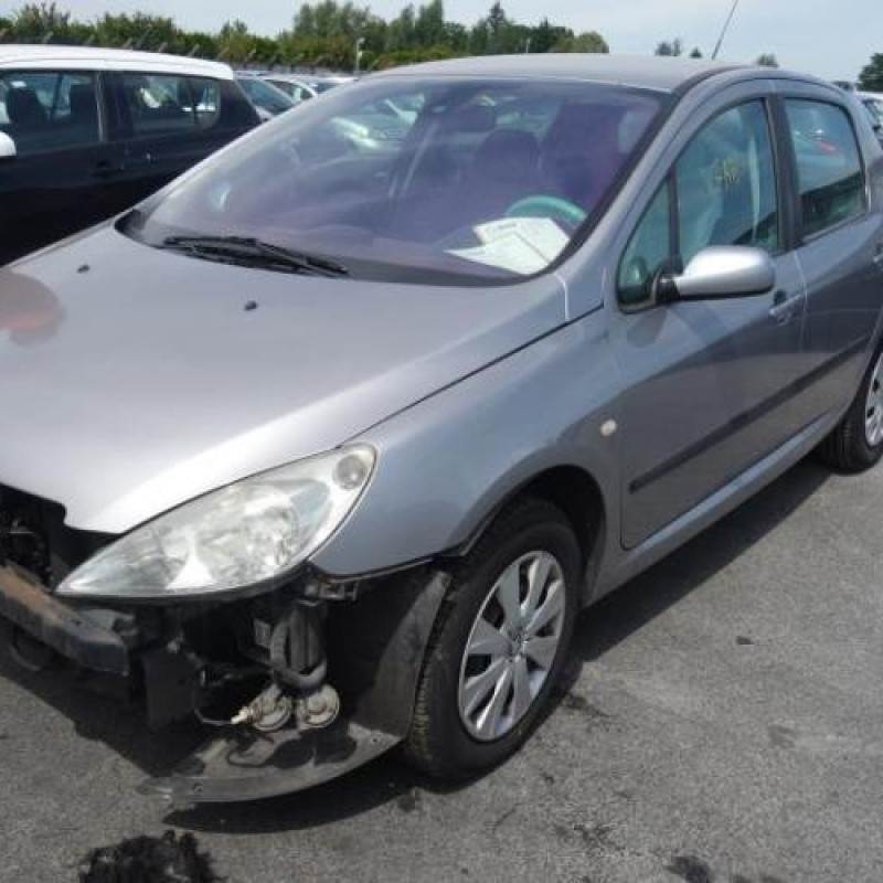 Attache ceinture arriere droit PEUGEOT 307 Photo n°4