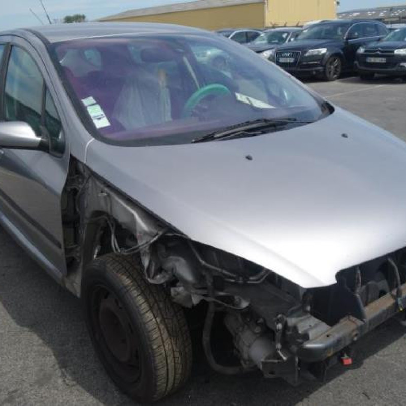 Attache ceinture arriere droit PEUGEOT 307 Photo n°5
