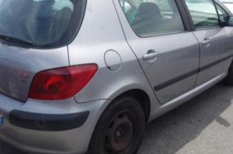 Attache ceinture arriere droit PEUGEOT 307