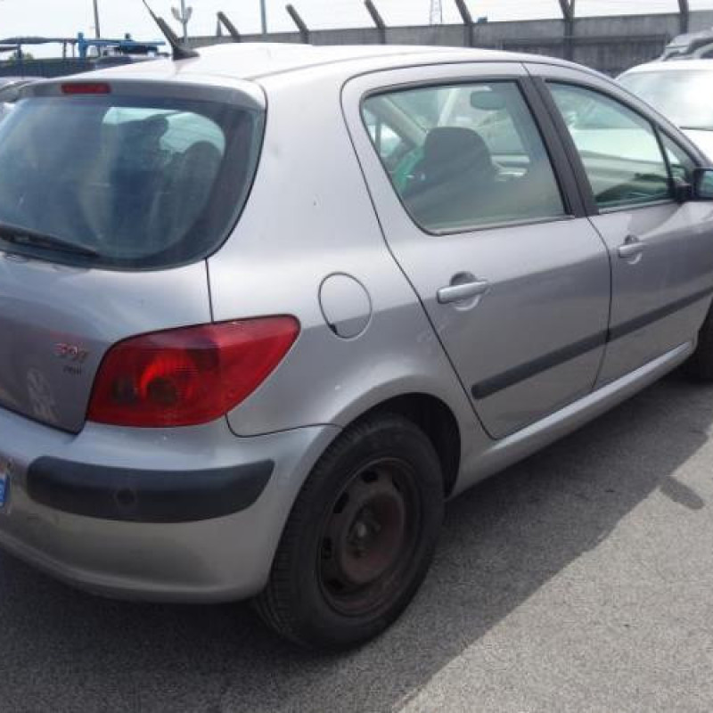 Attache ceinture arriere droit PEUGEOT 307 Photo n°6