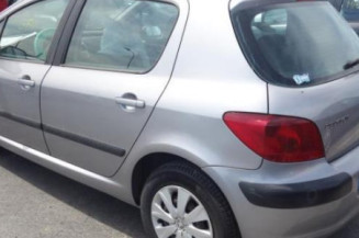 Attache ceinture arriere droit PEUGEOT 307