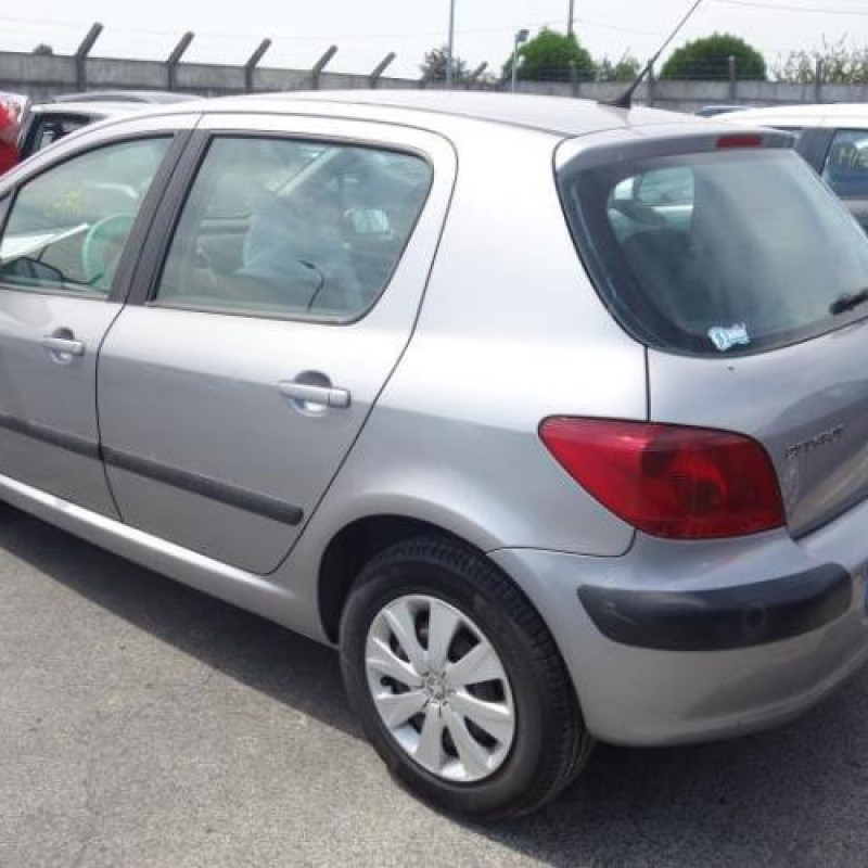 Attache ceinture arriere droit PEUGEOT 307 Photo n°7