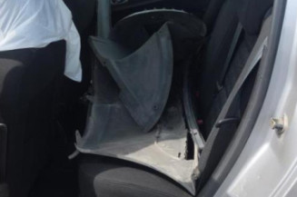 Attache ceinture arriere droit PEUGEOT 307