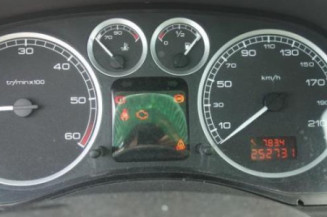 Attache ceinture arriere droit PEUGEOT 307