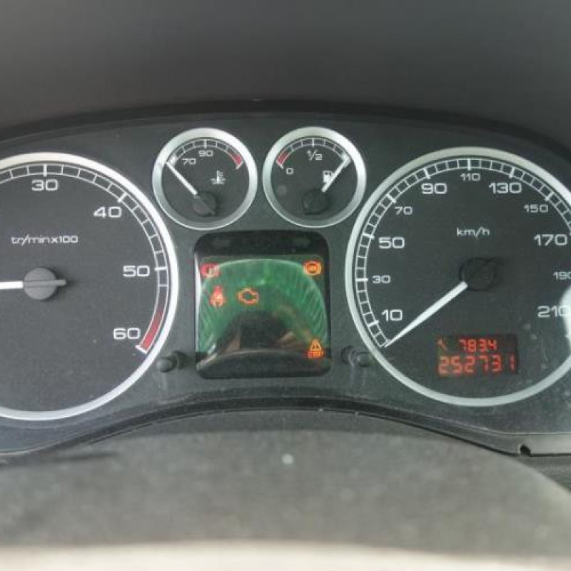 Attache ceinture arriere droit PEUGEOT 307 Photo n°13
