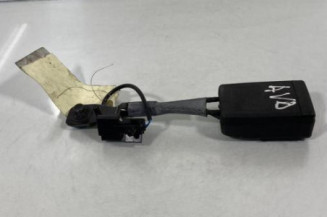 Attache ceinture avant droit OPEL INSIGNIA 1