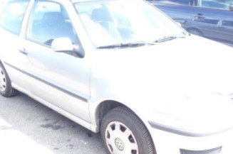 Charniere de capot VOLKSWAGEN POLO 3