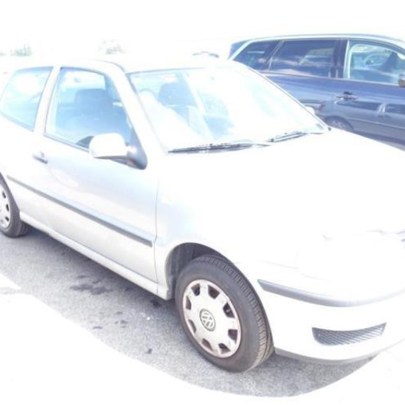 Charniere de capot VOLKSWAGEN POLO 3 Photo n°3