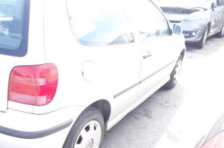 Charniere de capot VOLKSWAGEN POLO 3