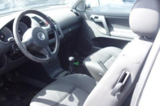 Charniere de capot VOLKSWAGEN POLO 3