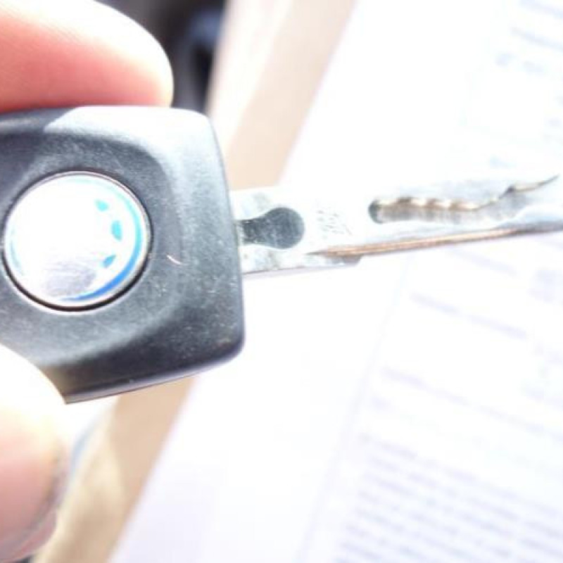 Charniere de capot VOLKSWAGEN POLO 3 Photo n°12