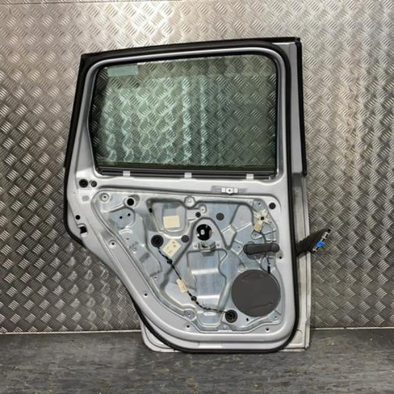 Porte arriere gauche VOLKSWAGEN POLO 4 Photo n°3