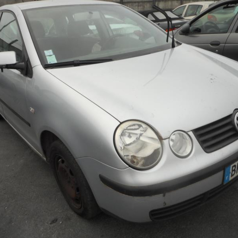 Attache ceinture avant droit VOLKSWAGEN POLO 4 Photo n°5
