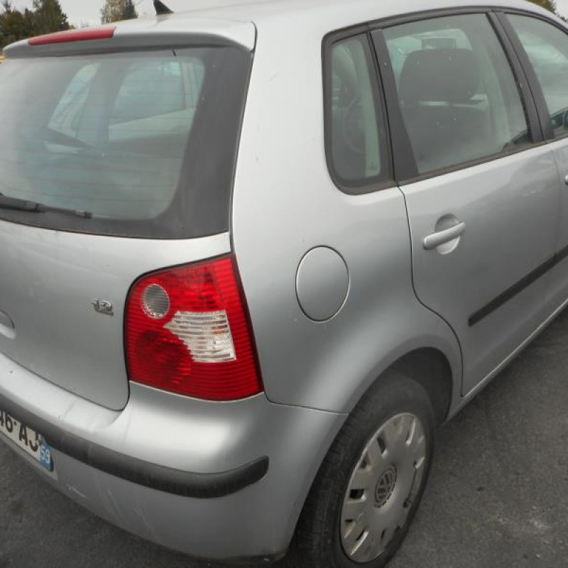 Attache ceinture avant droit VOLKSWAGEN POLO 4 Photo n°6