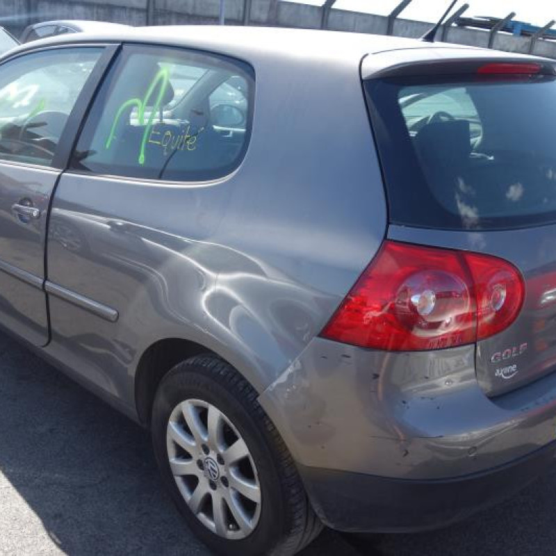 Boitier air bag VOLKSWAGEN GOLF 5 Photo n°7
