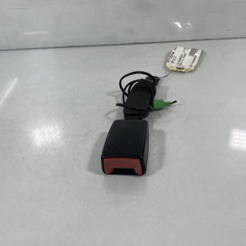 Attache ceinture avant droit VOLKSWAGEN POLO 5 Photo n°1