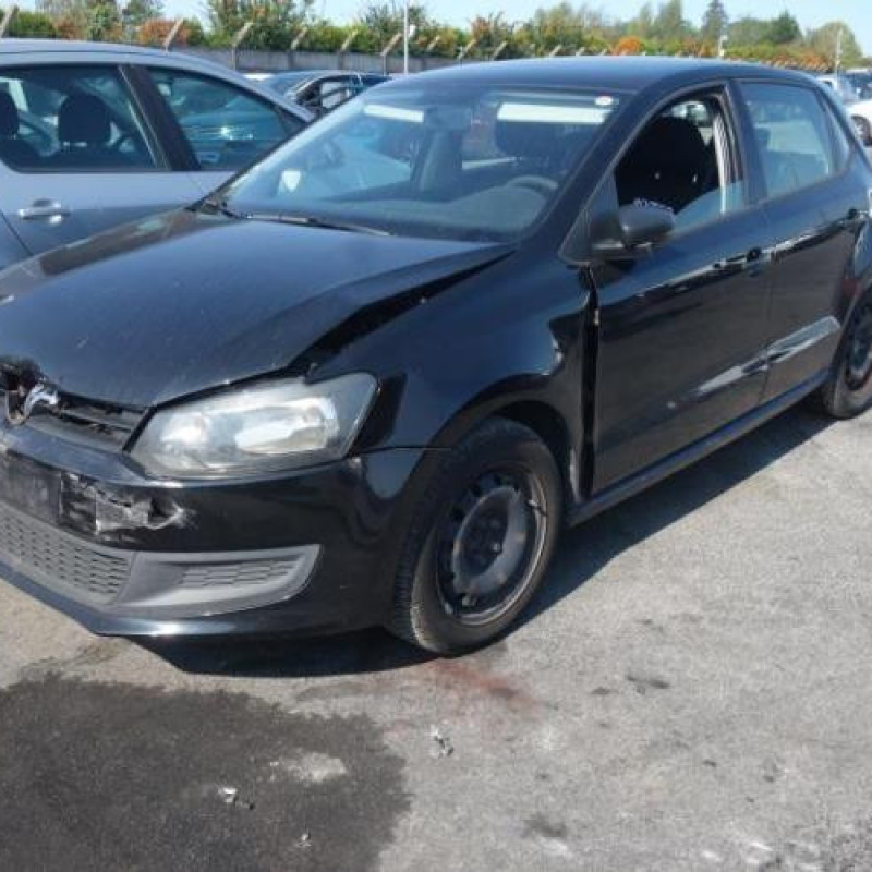 Attache ceinture avant droit VOLKSWAGEN POLO 5 Photo n°4