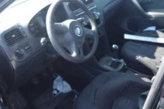 Attache ceinture avant droit VOLKSWAGEN POLO 5