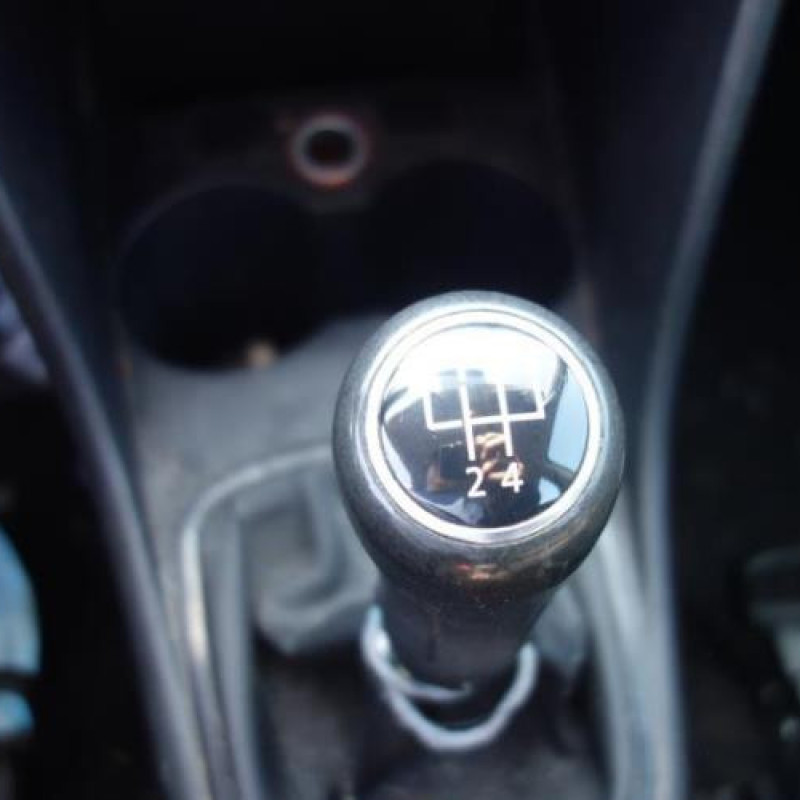 Attache ceinture avant droit VOLKSWAGEN POLO 5 Photo n°10