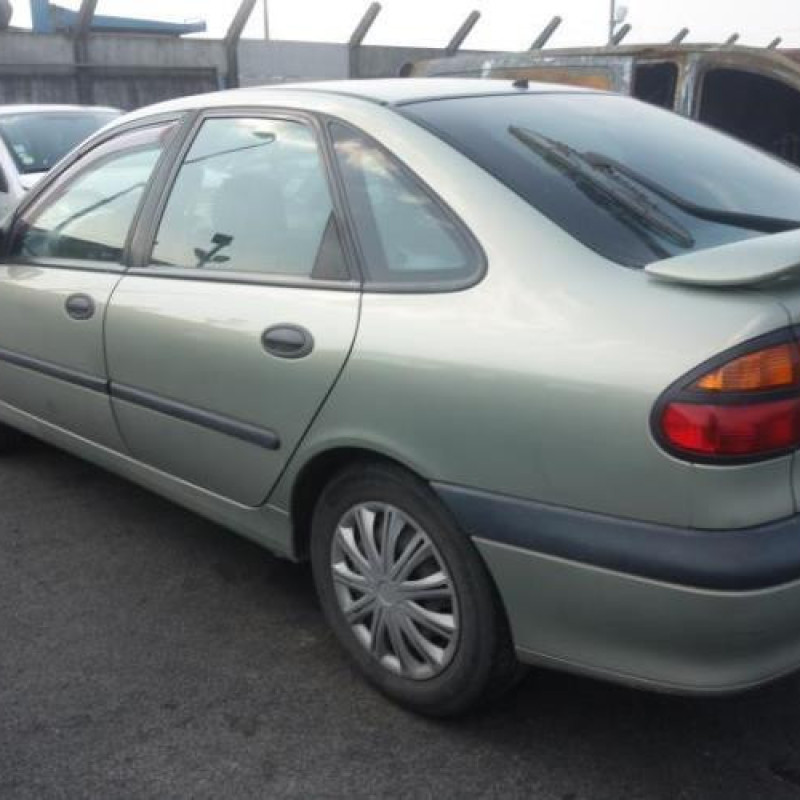 Pretensionneur de ceinture avant gauche RENAULT LAGUNA 1 Photo n°7