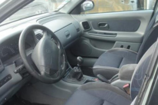 Pretensionneur de ceinture avant gauche RENAULT LAGUNA 1